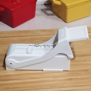 KitchenArt Buttermate Butter Cutter Slicer Measuring Dispenser and Keeper‎ White